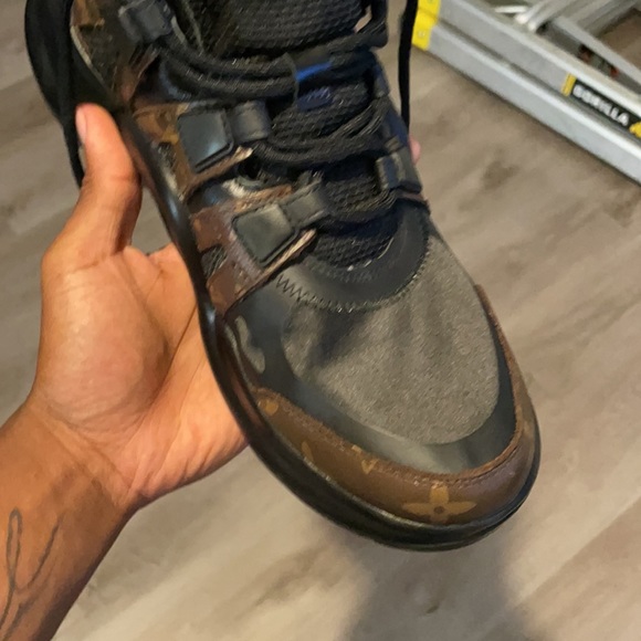 Louis Vuitton, size 8 color brown, black - Picture 5 of 10